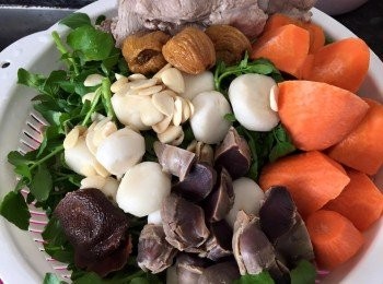 step1: 西洋菜浸洗乾淨後，摘成適當長短