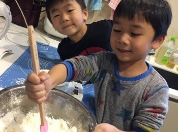 step6: 再用刮刀攪勻