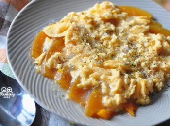 step6: 香濃的滑蛋南瓜片，也可以當早餐，營養滿分!