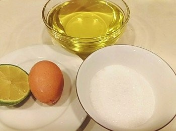 step1: 備<span class="group_1">食材</span> 鹽與白砂糖量好所需份量攪拌均勻