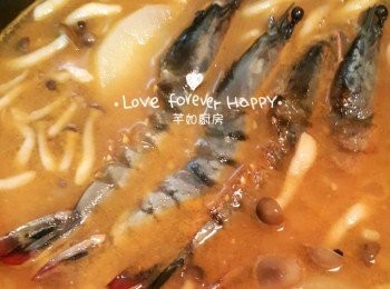 step6: 依次加入本菇, 海蝦和石班片