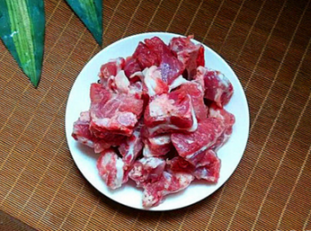 step1: 排骨洗淨，瀝乾。