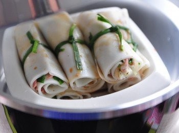 step4: 放入電鍋(外鍋約100cc)水蒸煮即可