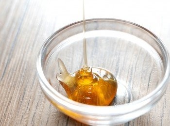 step3: 把蜜糖和水(<span class="group_2">A</span>)拌均成蜜糖水。