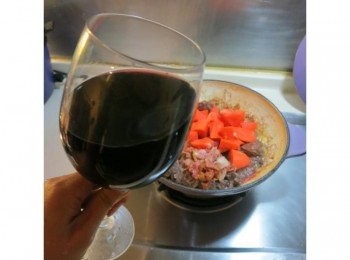 step12: 加入紅酒400cc