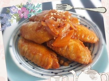 step4: 打開蓋子，將<a href="https://bit.ly/3zHU5V3" target="_blank" data-keyword="雞翼" class="guide-link"><strong>雞翼</strong></a> <span style="display:inline-block;vertical-align:middle;margin-top:-3px;color:initial;border-radius:3px;padding:2px 3px;font-size:12px;line-height:14px;background:#87d300;color:#fff;">即買</span> 拌勻所有煲內餘下的汁料即可。