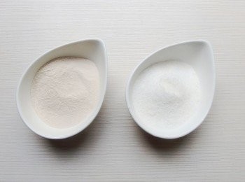 step2: 由於桑椹果實本身果膠不足,所以要添加一些膠質幫助凝固.比較容易成為黏稠的果醬。剛好我手邊有做軟糖時剩下的法國天然柑橘果膠粉,亦可選用烘焙材料店及大賣場都容易購買的[吉利T果膠粉]來使用。