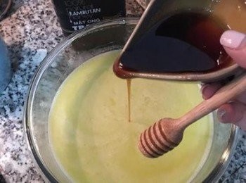 step6: 加入蜂蜜混勻，試甜度調整。蜂蜜金桔檸檬濃縮汁完成。