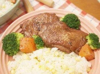 step8: 吸附著紅酒色的雞肉乍看下還以為是鴨胸呢 ❤