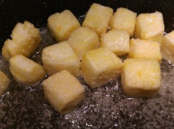 step5: 炸好後用廚紙吸油。