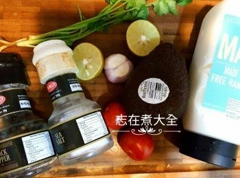 step1: 乾蔥及芫荽切碎、車厘茄切粒備用