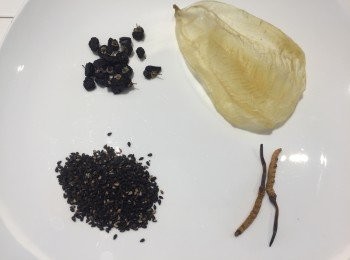 step1: 白花膠浸一晚