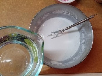 step3: 再加入熱水攪拌成半生熟粉漿。