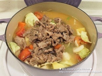 step9: 倒入高湯和水