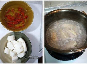 step1: 1 枸杞洗淨、泡水，山藥切塊 
2 雞肉川燙