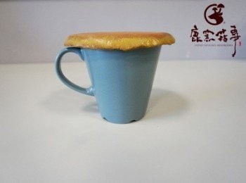 step2: 蓋上杯蓋，靜置等待3-5分鐘