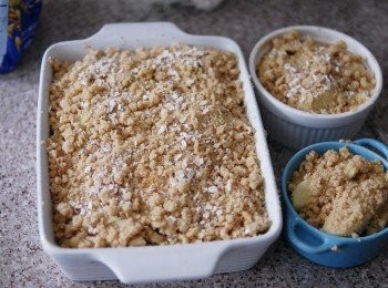 step5: 再將一湯匙黑糖與燕麥片拌勻，灑在<span class="group_2">奶酥</span>上，可增加口感（可省略此步驟）