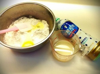step1: 把可爾必思乳酸菌發酵乳取代水及牛奶混合鬆餅粉