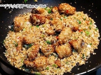 step6: 加入炸好的澎湖土魠魚,均勻拌炒後就完成囉～