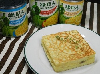 step12: 最後取下蛋圈~兩面煎到自己想要的脆度就可以起鍋囉~