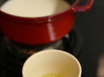 step4: 熄火後加入蛋白