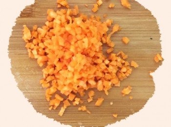 step3: 紅蘿蔔切末