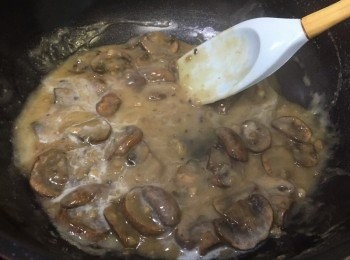 step6: 攪均後再加入牛奶