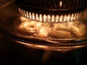 step5: 預熱光波爐用220c用高架,波8-10分鐘即可