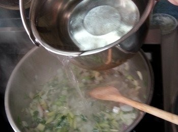 step3: 再加入1500g清水煮滾