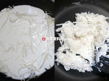 step4: 炒米糊：蘿蔔變軟、變透明時，轉小火，倒入米漿，灑鹽，拌炒成糊狀（約5秒），即可熄火。