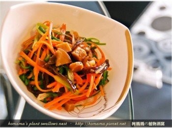 step6: 簡單地將所有<span class="group_1">食材</span>相互拌和，一道蔥香濃烈、辣勁十足的小菜，即可上桌！