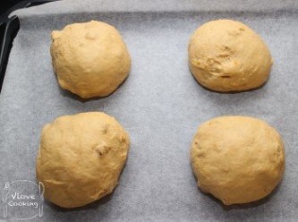 step8: 麵團分好後桿平排氣滾圓放入焗盤內, 蓋上濕布或保鮮紙靜置30分鐘-第2次發酵