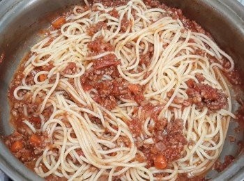 step6: 下意大利麵快速拌勻即成！