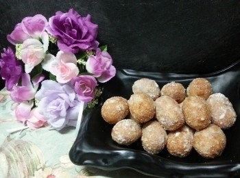 step7: 取出用廚房紙索去油份即可上碟食用(此甜品不宜儲存,要即食,否則不會脆)