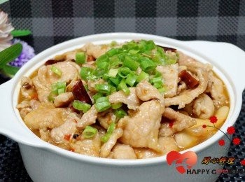 step7: 倒在<span class="group_2">蔬菜</span>上灑蔥末,隨意淋上花椒油即可!!!(花椒與一大匙油炸至有香味馬上關火就是花椒油了)