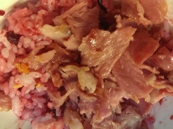 step3: 3.在主體及盤上放上玫瑰花及魚肝、細蔥即可