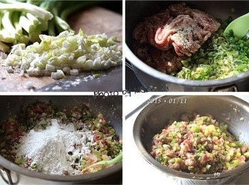 step1: 製作《餡料》：

青蔥：          適量
豬絞肉：        適量
胡椒、香油：    適量
鹽、糖：        適量
太白粉：        少許

青蔥洗淨瀝乾水份，切成蔥末
混入豬絞肉中加上調味料一起拌勻
最後加上一些太白粉攪拌均勻
封上保鮮膜存放冰箱備用。