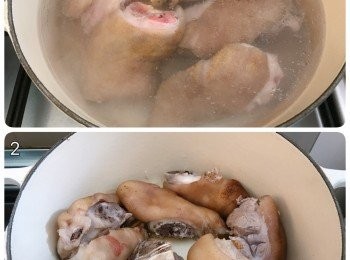step2: 豬手洗乾淨，燒一鍋水飛水大約3分鐘，盛起備用；
話梅用水浸15分鐘；