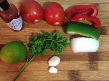 step1: 所有蔬菜用可食用的水清洗後瀝乾