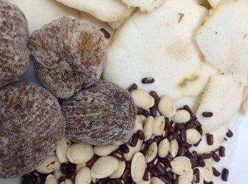 step1: 1)所有材料煲2小時剩4碗水