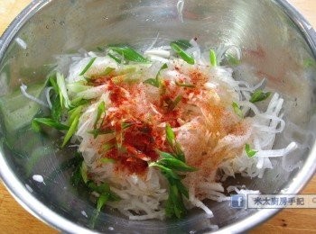 step5: 放入餘下材料拌勻便可享用。