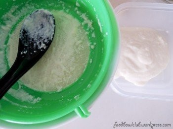 step6: 将豆腐搅烂之后，再过筛即可。(如你用的是搅拌机便可省略这步骤）