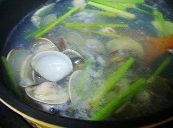 step4: 完成前再加入米酒1茶匙/和少許胡椒粉即可