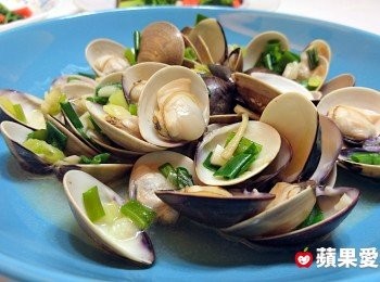 step6: 盛盤，擠入檸檬汁即可。不要懷疑，就是這麼簡單。