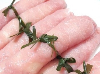 step13: 將肉捲一個一個打結