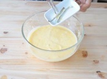 step8: 倒回碗裡。拿出香草莢