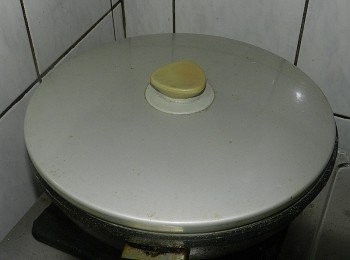 step3: 煮15分後熄火，再悶30分