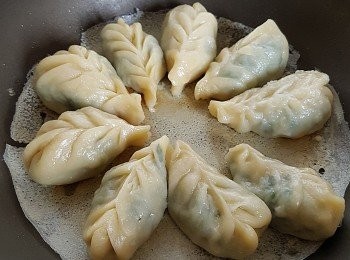 step6: 直至面層麵粉水收乾至個人理想的焦香度便可完成。