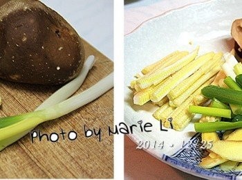 step6: 所有<span class="group_1">食材</span>洗淨，稍微瀝乾
鮮香菇切成寬絲、玉米筍切成片狀
把蒜瓣拍開，薑切片，蔥切段