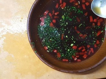 step7: 將所有醃料拌勻成<span class="group_2">醃汁</span>。